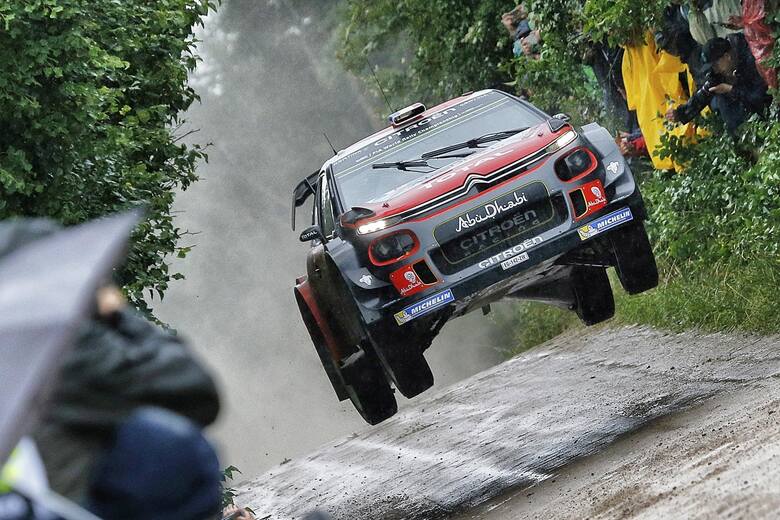 Po dramatycznym ostatnim etapie Belgijska załoga: Thierry Neuville i Nicolas Gilsoul (Hyundai i20 Coupe WRC) wygrała 74. Orlen Rajd Polski. Ich najgroźniejsi