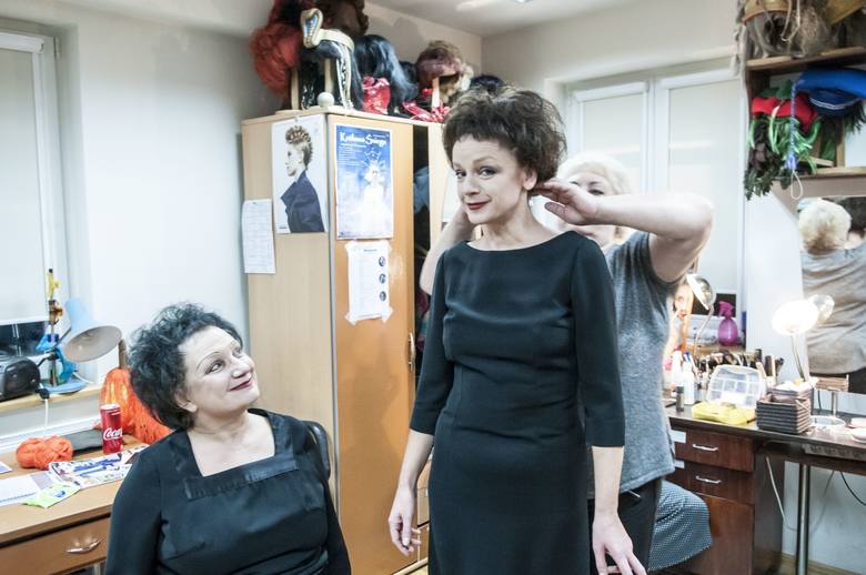 Te same stroje, buty, peruki... aktorki, które wcielają się w legendarną Edith w spektaklu "Trzy razy Piaf", nie chcą niczego zmie
