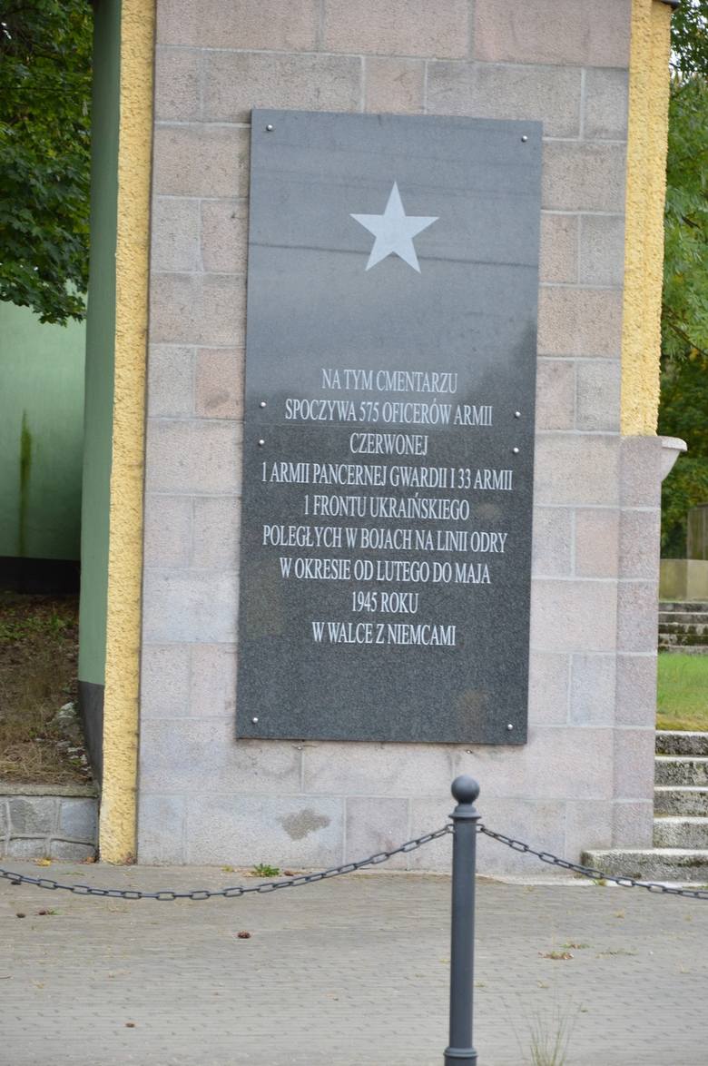 Ostatni Stalin w Polsce po cichu zniknął z tablicy na cmentarzu w Cybince