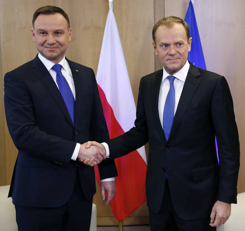 Zdaniem Donalda Tuska Komisja Europejska nie musiała obejmować nadzorem Polski. - Istnieją inne metody - przekonywał.