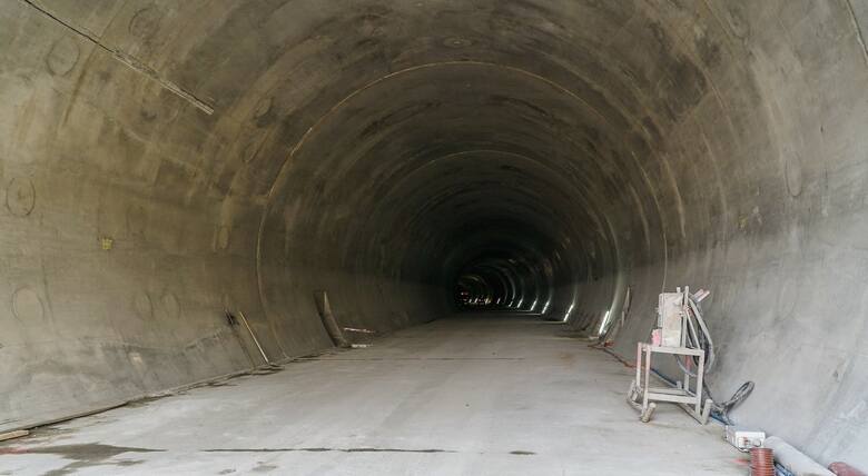 Budowa tunelu pod Baranią Górą o długości ok. 830 metrów