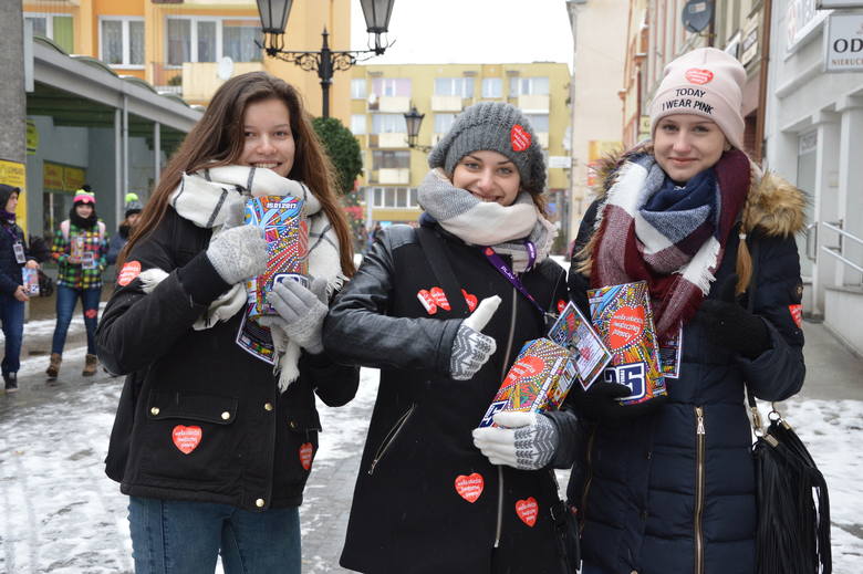 Ania Zdziennicka, Ada Suszyńska i Ola Pazgrat wolontariuszki z LO Świebodzin