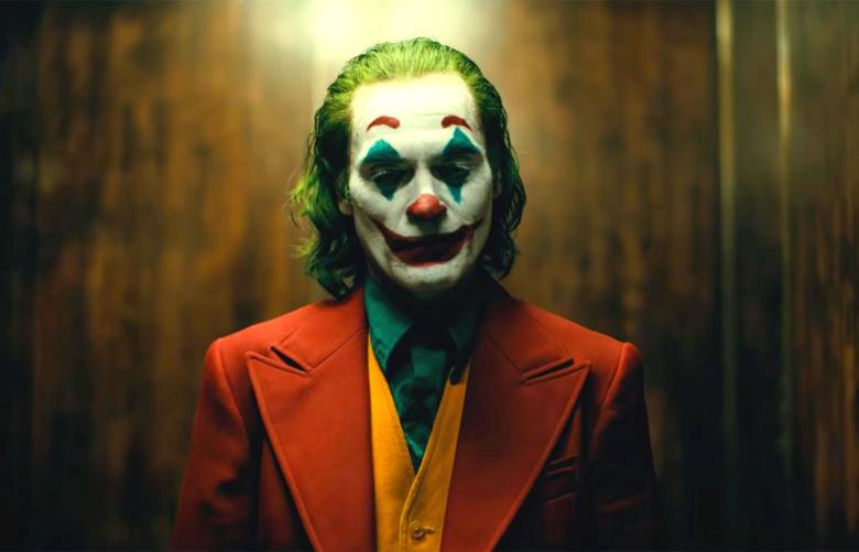 <strong>"Joker"</strong><br /> reż. Todd Phillips<br /> <br /> Komiksowe uniwersum podniesione do rangi psychologicznego dramatu. Majstersztyk, choć trochę zabrakło pomysłu na puentę. 