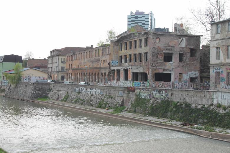 Jedna z pierwszych w Europie elektrowni miejskich. Zniszczona podczas ostatniej wojny, jak dotąd nie została niestety odbudowana.