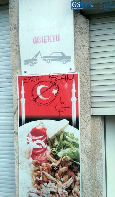 Na restauracji pojawiły się napisy "Stop Islam". Właścicielka boi się, że ktoś może zaatakować męża.