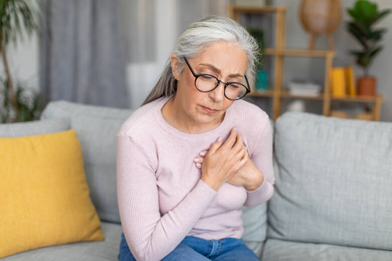 Kobiety po 55 roku życia są bardziej narażone na cichy zawała serca.