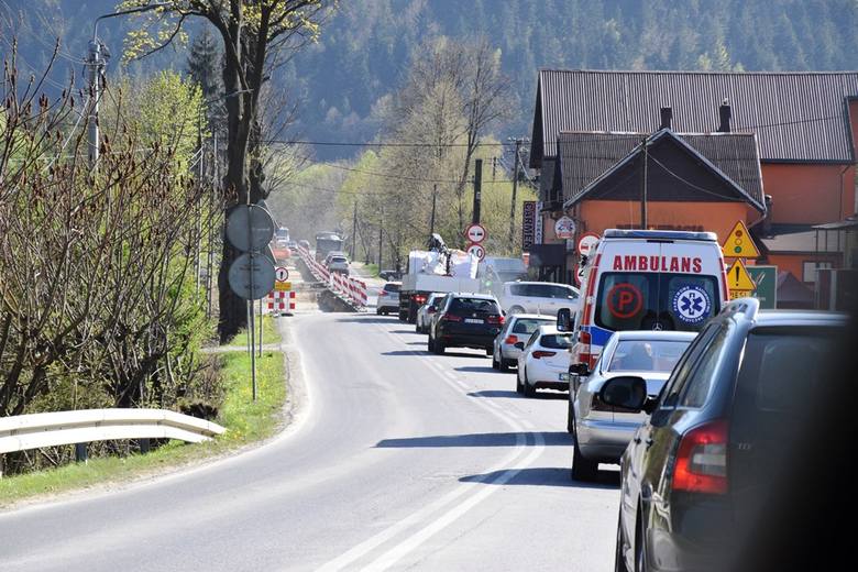 Remont drogi DW 941 do Wisły ma trwać trzy lata, a już wiosną 2019 mówi się, że będą opóźnienia