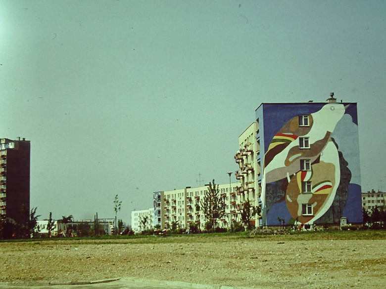 Malowidło ścienne z lat 70. XX wieku, które powstało na osiedlu Krasińskiego w czasie słynnych Lubelskich Spotkań Plastycznych. 