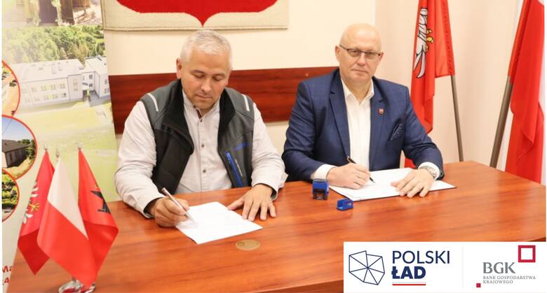 Podpisanie umowy na przebudowę drogi w miejscowości Ludwinów