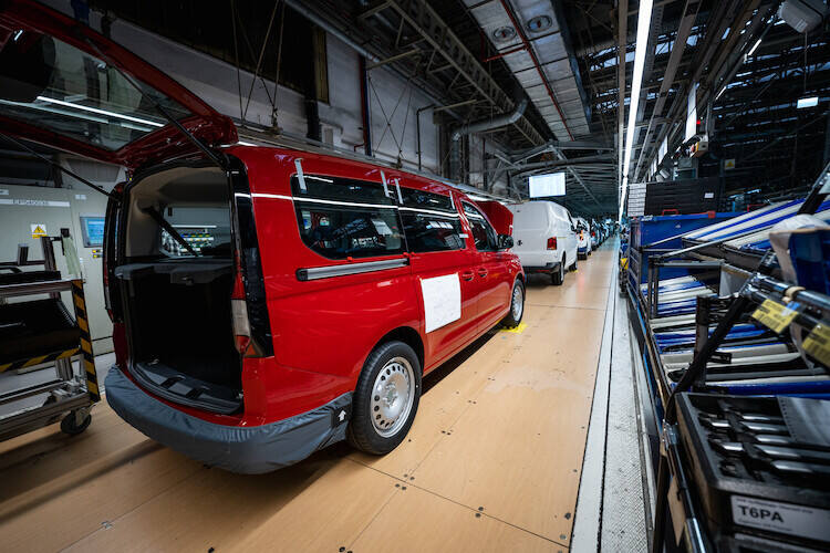 Volkswagen Caddy 5 Maxi Seryjna produkcja Volkswagena Caddy piątej generacji ruszyła w zakładach Volkswagen Poznań w październiku roku 2020. Specjalnie