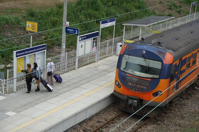 PKP inwestuje w modernizację przystanków i linii kolejowych w Wadowicach i Kalwarii Zebrzydowskiej, przez które można dotrzeć pociągiem z Małopolski