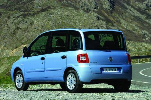 Fot. Fiat: Na naszym rynku Mulitpla dostepna jest z silnikiem benzynowym 1,6 l/103 KM lub wysokoprężnym 1,9 l/115 KM.