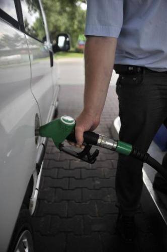 Przez zamieszki w Libii benzyna zdrożeje do 5 zł?