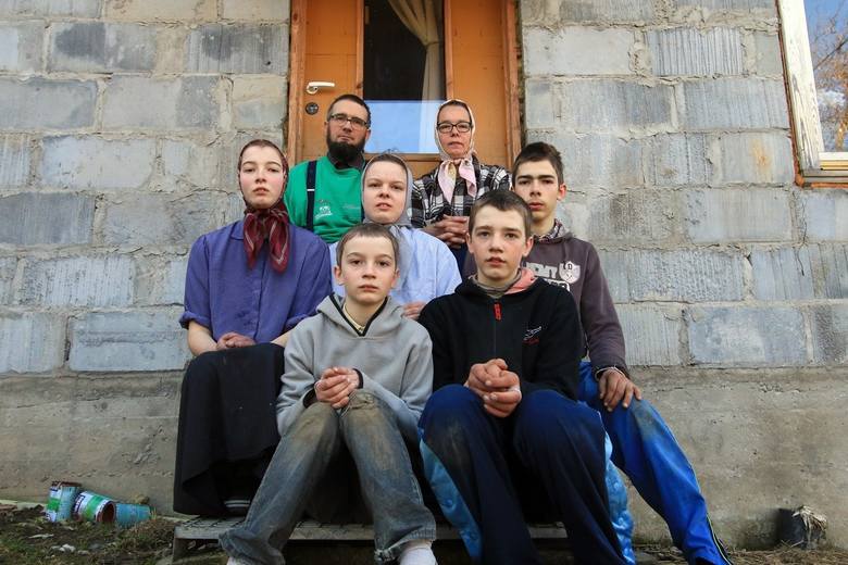 Jak się żyje amiszom w Polsce? Jedyna taka rodzina mieszka pod Janowem Lubelskim 