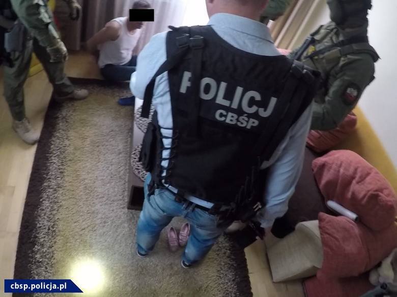 Mafioso Antonio C. oglądał mecz piłki nożnej, gdy do jego domu weszli policjanci CBŚP z Rzeszowa i włoscy carabinieri