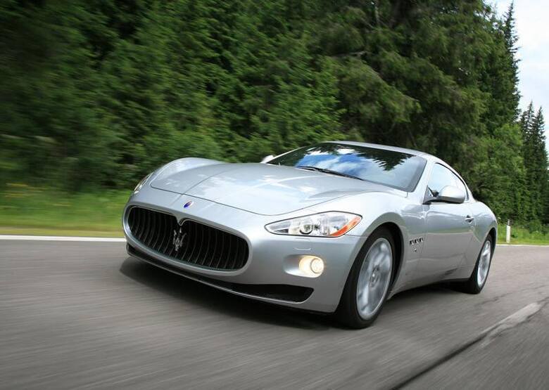 Maserati GranTurismoMoc: 405 KMPrzyspieszenie 0-100 km/h: 5,2 sekundyPrędkość maksymalna: 285 km/hFot. Maserati