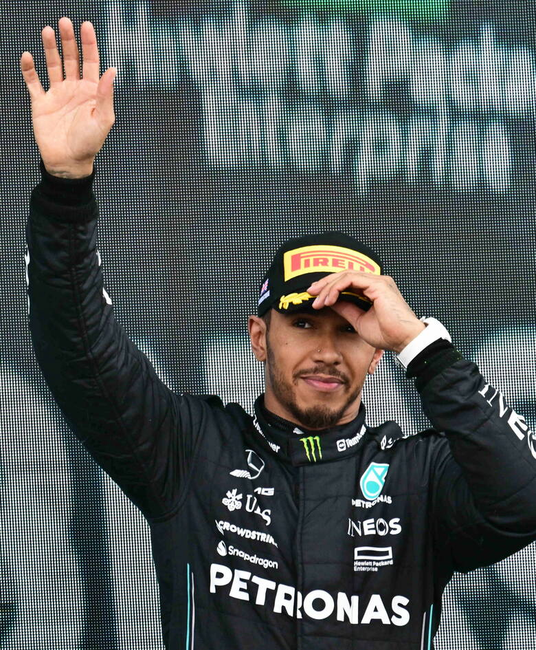 Lewis Hamilton jakby żegnał się z angielską publicznością na torze Silverstone w lipcu minionego roku