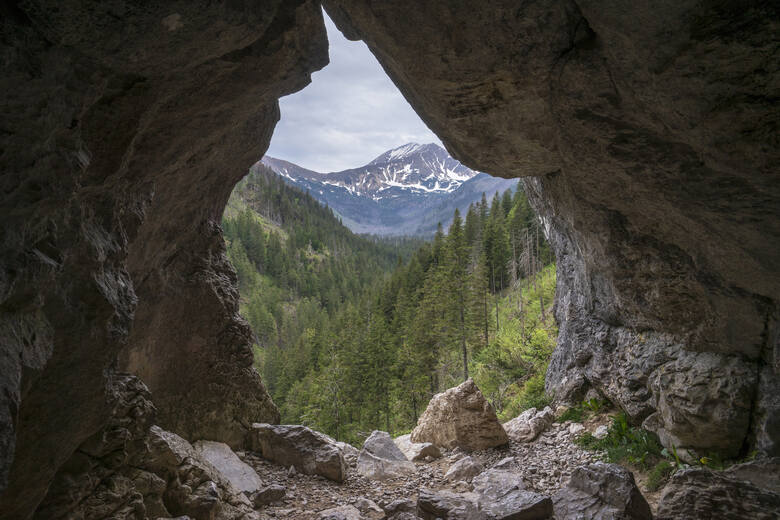 Widok na Tatry z Jaskini Mylnej
