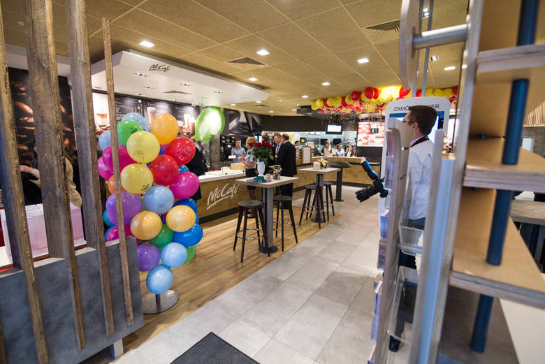 Otwarcie McDonald's w Rawie Maz. 
