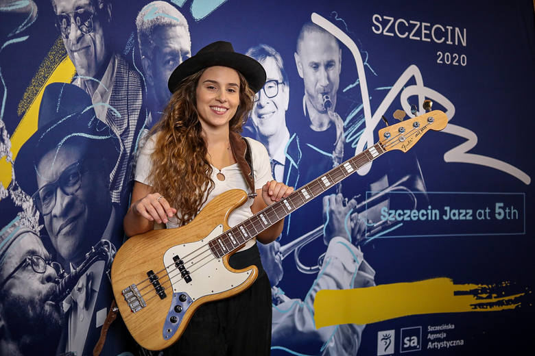 Kinga Głyk, międzynarodowej sławy basistka, gwiazdą festiwalu Szczecin Jazz. Zobacz zdjęcia i wideo!