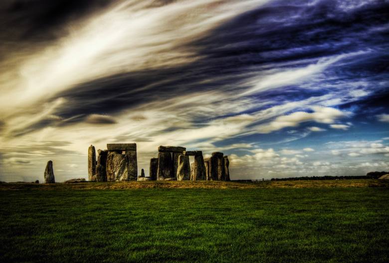 Uczeni są zdania, że Stonehenge w południowej Anglii łączyło astronomię z kultami Słońca i Księżyca 