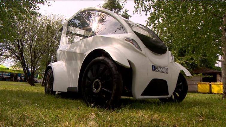 Buzz - elektryczny samochód dla niepełnosprawnych, stworzony przez studentów Politechniki Krakowskiej