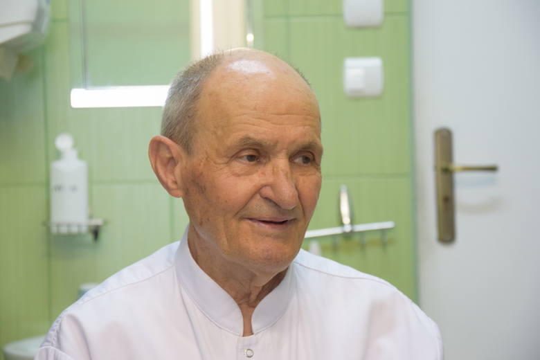 Prof. Eugeniusz Murawski w pierwszą i ostatnią środę miesiąca pracuje na chirurgii dziecięcej Wielospecjalistycznego Szpitala Wojewódzkiego w Gorzowie. 
