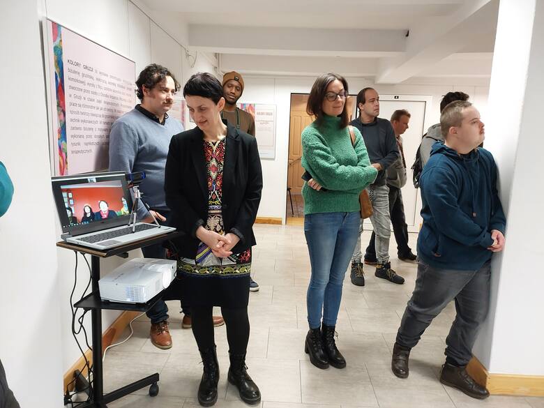 Tak wyglądało w czwartek (15.12) otwarcie wystawy "Kolory Gruzji" w bibliotece przy ul. Szczytnej 13 w Toruniu. Oglądać ją można do 20 stycznia.