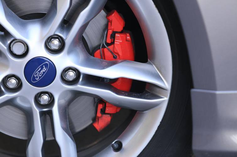 Ford Focus 1.6 EcoBoost - kombi dla lubiących prędkość (WIDEO)