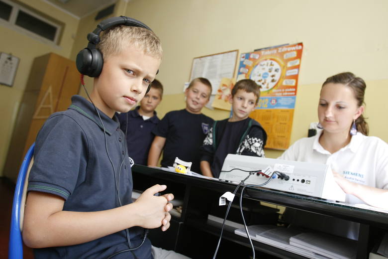 Przesiewowe badania słuchu odbędą się w dwóch etapach i obejmą wszystkich uczniów z terenu gminy Babimost. Na testy muszą się tylko zgodzić rodzice