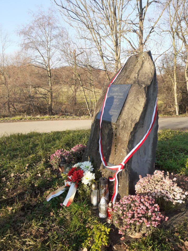 77. rocznica katastrofy kolejowej w Barwałdzie Średnim k. Kalwarii Zebrzydowskiej. Niemcy nigdy nie ujawnili liczby ofiar [ZDJĘCIA]