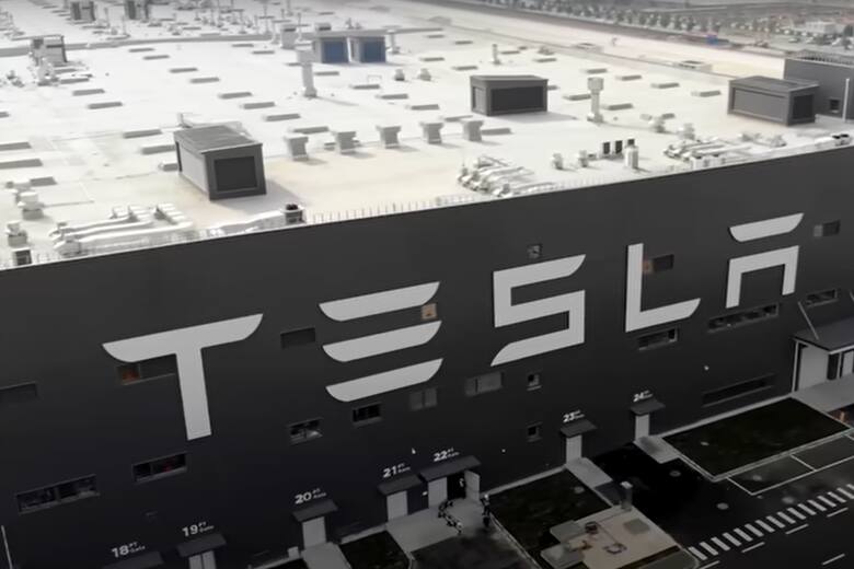 Tesla będzie budować magazyny baterii w Chinach