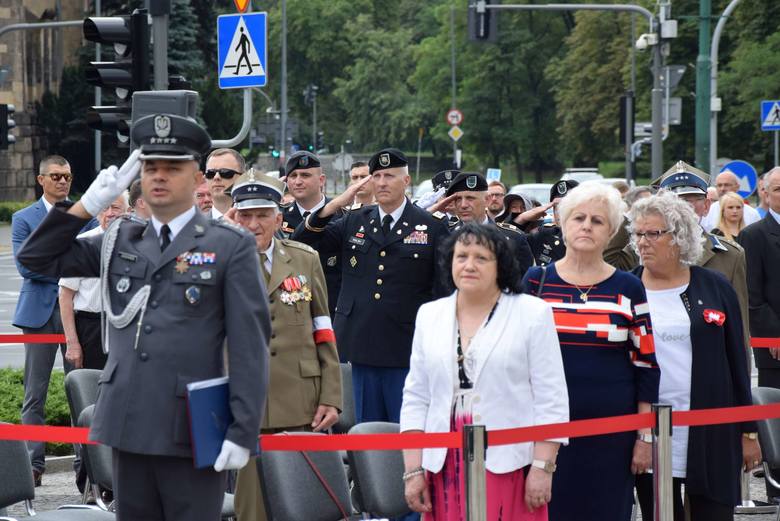 Nie brakuje uroczystości i imprez, na których pojawiają się wojska polskie i USA.