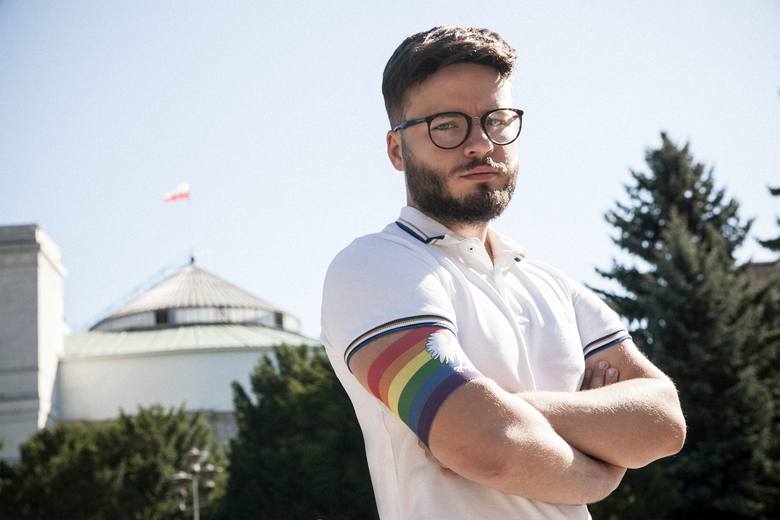 Bartosz "Bart" Staszewski, działacz społeczny, aktywista LGBT i reżyser, współzałożyciel Stowarzyszenia Marsz Równości w Lublinie. Amerykański magazyn „Time” w lutym umieścił go na prestiżowej liście 100 wschodzących liderów z całego świata.