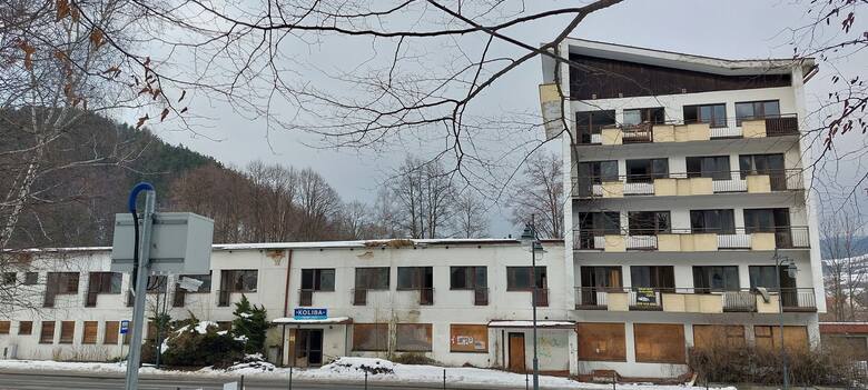 Hotel Koliba to obiekt z lat 70-tych XX w., który od lat niszczeje