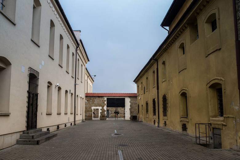 Jeden z klasztorno-więziennych dziedzińców. Obecnie znajduje się tutaj miejsce rekreacji dla skazanych odsiadujących wyroki