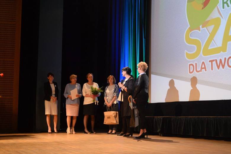 Konferencja: „Wczesne wspomaganie rozwoju szansą dla Twojego dziecka” zorganizowana przez SOSW w Skierniewicach 