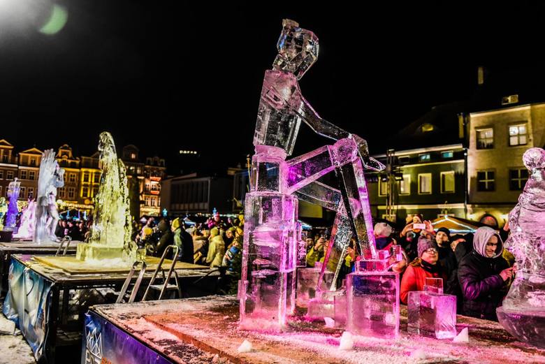 Festiwal Rzeźby Lodowej przyciąga na Stary Rynek tysiące poznaniaków i turystów