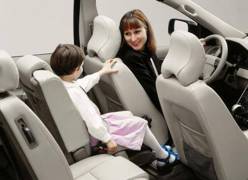 Fot. Volvo: Przed zakupem warto upewnić się, czy wybrany fotelik będzie pasował do naszego auta.