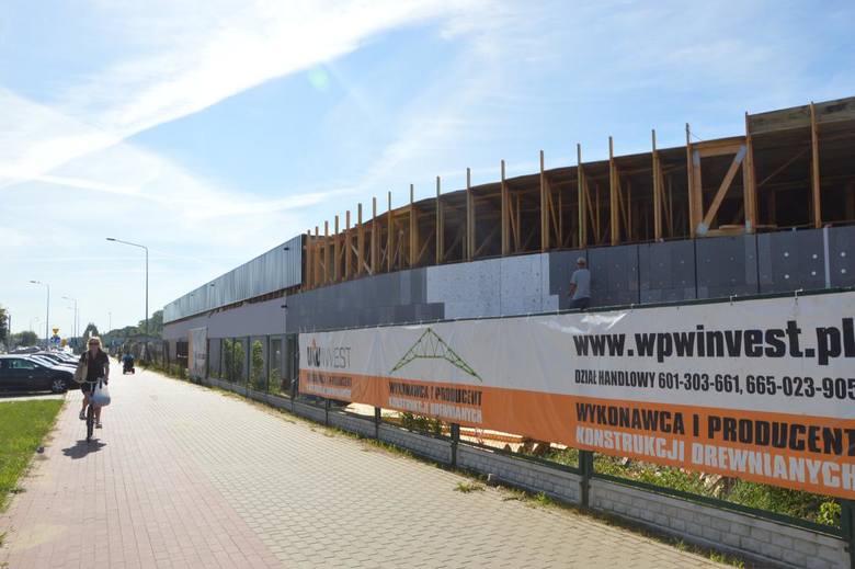 Premium Park Łowicz przyciąga kolejne sklepy. W planach czwarty pawilon [Zdjęcia]