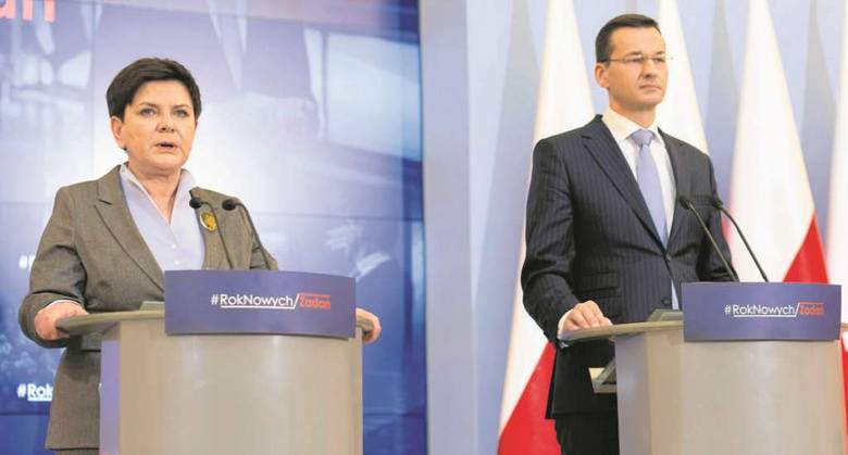 Deklaracje ostrej walki ze smogiem składali premier Beata Szydło i wicepremier Mateusz Morawiecki