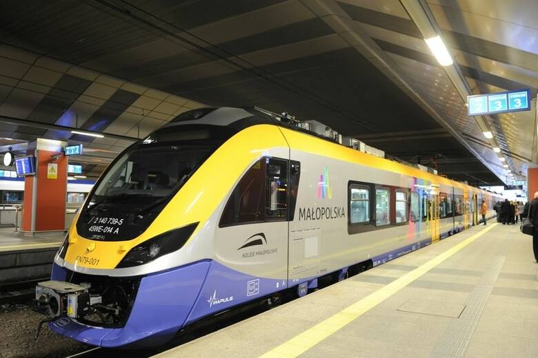 Tylko w październiku 2023 r. Koleje Małopolskie przewiozły rekordową liczbę 964 426 pasażerów