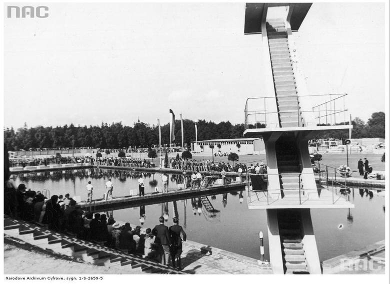 Otwarcie basenu pływackiego na Sołaczu - 1936 rok