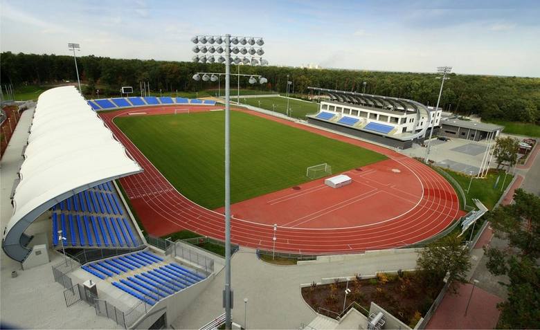 Radomiak Radom Ma Grac Na Stadionie W Pulawach Hutnik Na Garbarni Licencje Dla Klubow I I Ii Ligi Kurierlubelski Pl