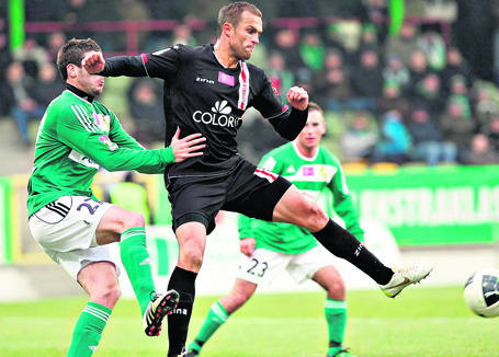 Drużyna ŁKS nie zostanie wycofana z rozgrywek ekstraklasy - zapewnia Filip Kenig.   