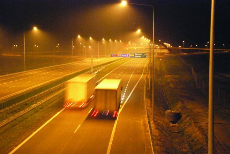 Samochody jeżdżą już nowym odcinkiem autostrady A1 między Strykowem a Kowalem