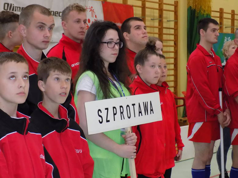 Młodzi hokeiści rywalizowali na parkiecie w Żaganiu