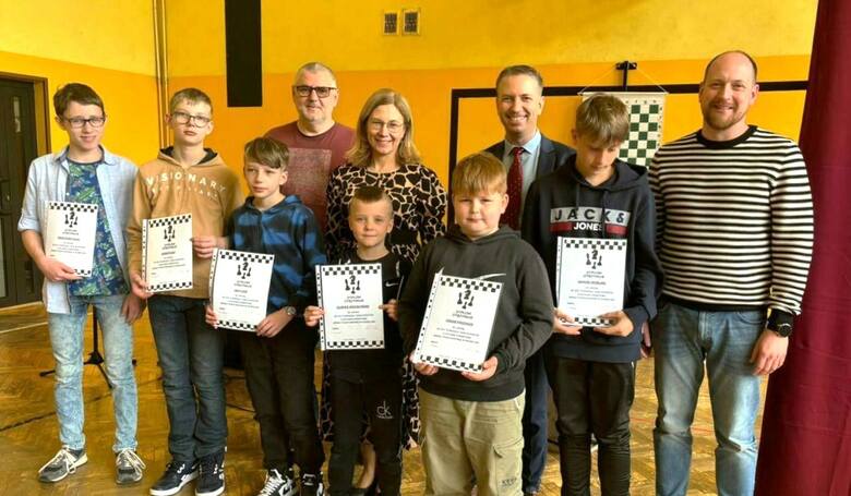 Uczniowie gminy Kęty walczyli w turnieju szachowym o Puchar Dyrektora Szkoły Podstawowej w Nowej Wsi.