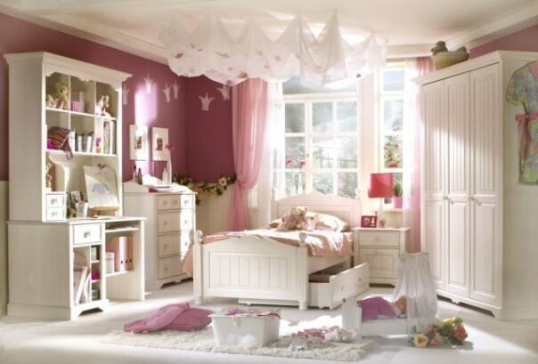 Zamień pokój dziewczynki w romantyczny salonik małej księżniczki