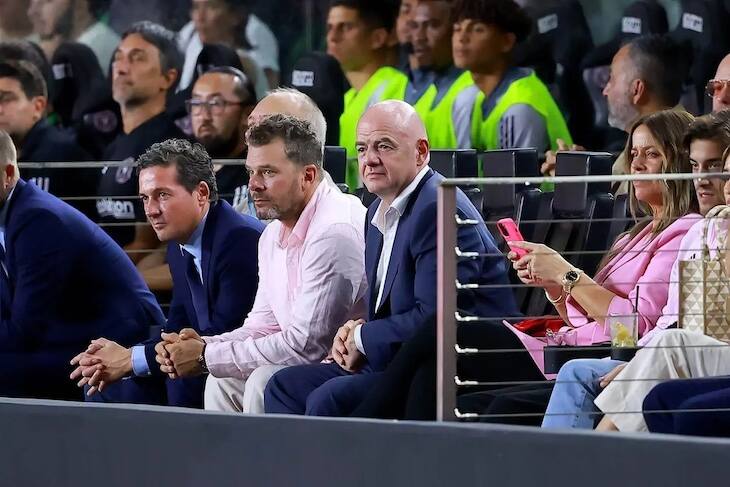 Prezydent FIFA, Gianni Infantino nie odmówił sobie obejrzenia z loży finału US Open Cup